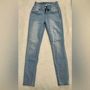 Wallflower Women's High Rise Jeans